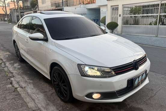 VOLKSWAGEN-JETTA-2.0 TSI HIGHLINE 211CV GASOLINA 4P TIPTRONIC VOLKSWAGEN-JETTA-2014