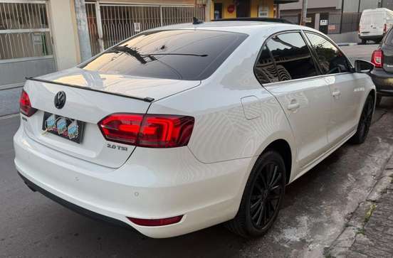 VOLKSWAGEN-JETTA-2014