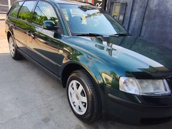 VOLKSWAGEN-PASSAT-1.8 VARIANT 20V GASOLINA 4P AUTOMÁTICO VOLKSWAGEN-PASSAT-1998