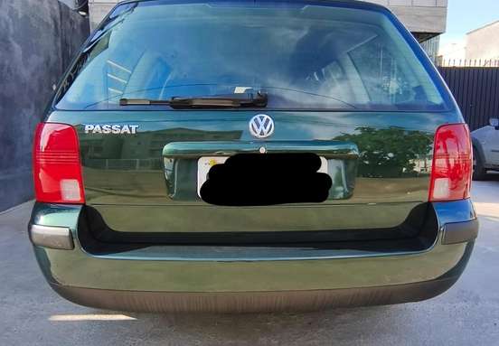 VOLKSWAGEN-PASSAT-1998