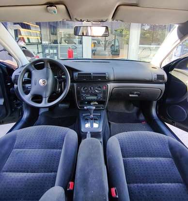 VOLKSWAGEN-PASSAT-1998