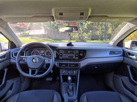 VOLKSWAGEN-POLO-2018