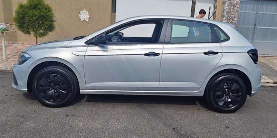 VOLKSWAGEN-POLO-2023