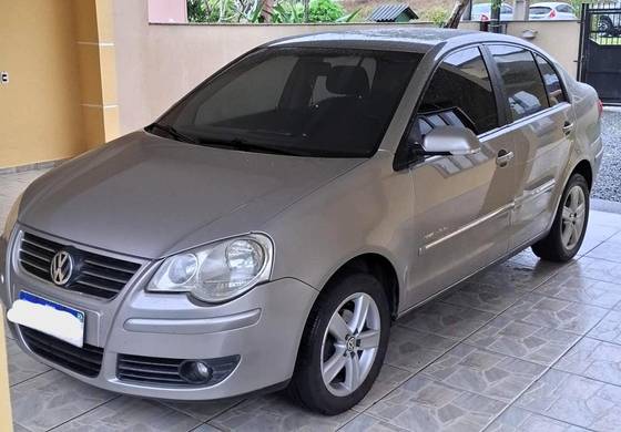 VOLKSWAGEN POLO SEDAN 1.6 MI COMFORTLINE 8V FLEX 4P MANUAL