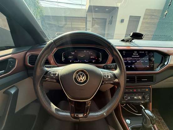 VOLKSWAGEN-T-CROSS-1.4 250 TSI TOTAL FLEX HIGHLINE AUTOMÁTICO VOLKSWAGEN-T-CROSS-2019