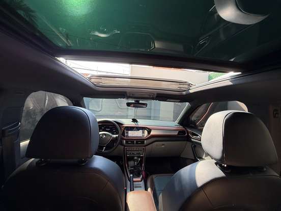 VOLKSWAGEN-T-CROSS-2019