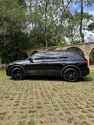 VOLKSWAGEN-TIGUAN-2021