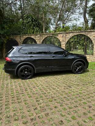 VOLKSWAGEN-TIGUAN-2021