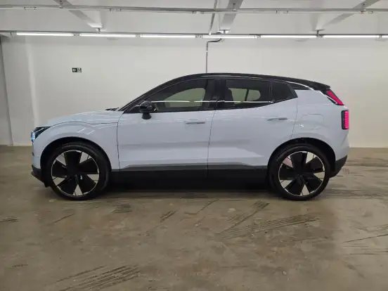 VOLVO-EX30-2026