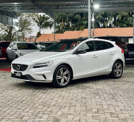 VOLVO V40 2.0 T5 R-DESIGN GASOLINA 4P AUTOMÁTICO