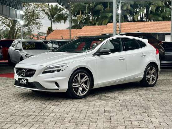 VOLVO-V40-2.0 T5 R-DESIGN GASOLINA 4P AUTOMÁTICO VOLVO-V40-2018
