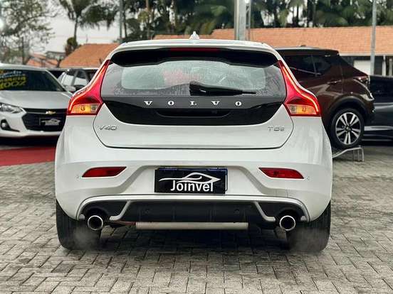 VOLVO-V40-2.0 T5 R-DESIGN GASOLINA 4P AUTOMÁTICO VOLVO-V40-2018