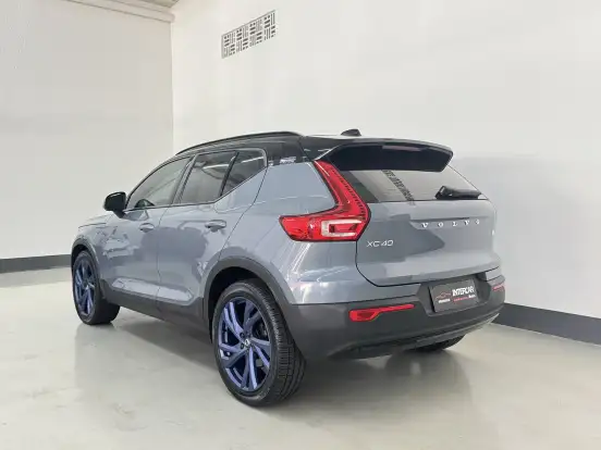 VOLVO-XC40-1.5 T5 RECHARGE R-DESIGN GEARTRONIC VOLVO-XC40-2020