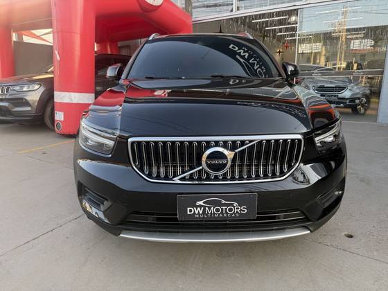 VOLVO XC40 1.5 T5 RECHARGE MOMENTUM GEARTRONIC