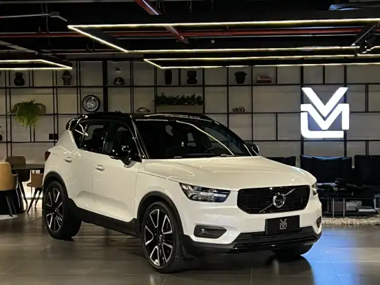 VOLVO-XC40-2.0 T5 GASOLINA R-DESIGN AWD GEARTRONIC VOLVO-XC40-2019