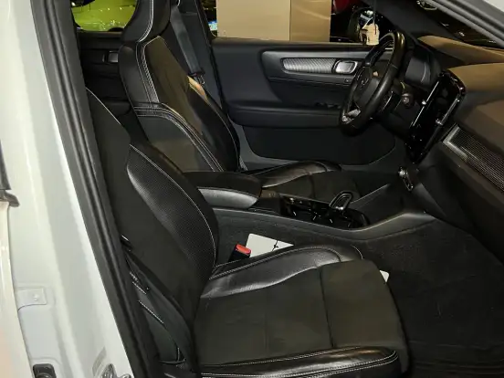 VOLVO-XC40-2.0 T5 GASOLINA R-DESIGN AWD GEARTRONIC VOLVO-XC40-2019