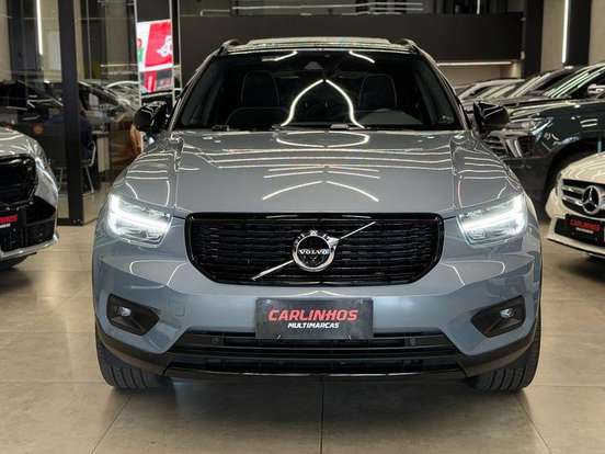 VOLVO-XC40-2019