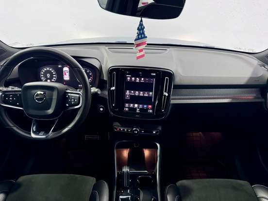 VOLVO-XC40-2.0 T5 GASOLINA R-DESIGN AWD GEARTRONIC VOLVO-XC40-2019