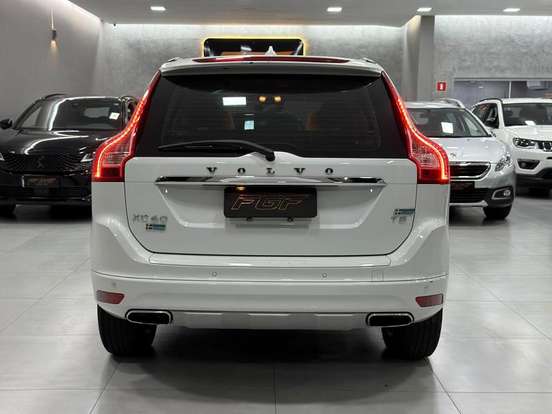 VOLVO-XC60-2.0 T5 MOMENTUM GASOLINA 4P AUTOMÁTICO VOLVO-XC60-2015