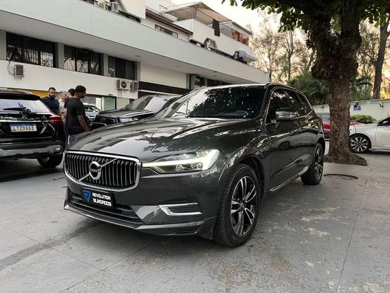 VOLVO-XC60-2021