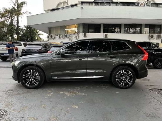 VOLVO-XC60-2.0 T8 HYBRID MOMENTUM AWD GEARTRONIC VOLVO-XC60-2021