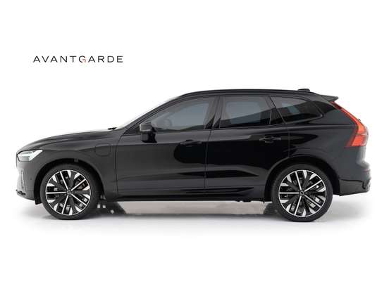 VOLVO-XC60-2025