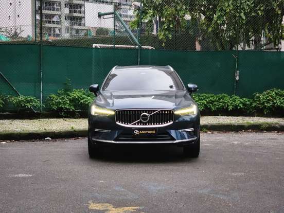 VOLVO-XC60-2022