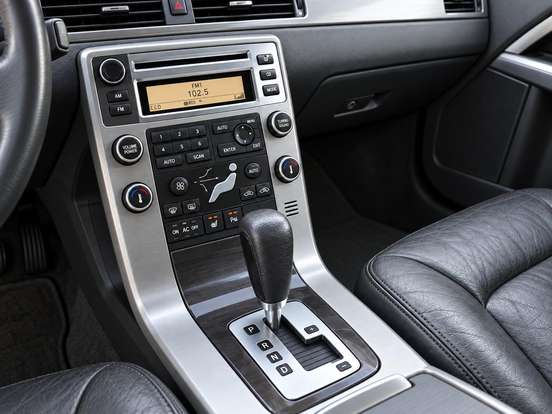 VOLVO-XC70-3.2 AWD GASOLINA 4P AUTOMÁTICO VOLVO-XC70-2008
