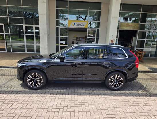 VOLVO-XC90-2019