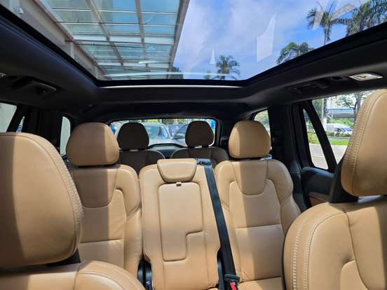 VOLVO-XC90-2019