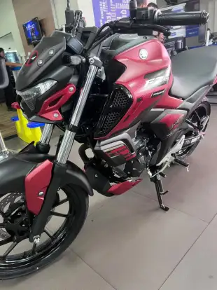 YAMAHA-FZ15 FAZER CONNECTED DEADPOOL ABS YAMAHA-FZ15 FAZER CONNECTED DEADPOOL ABS-2026