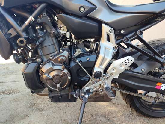 YAMAHA-MT-07-2016