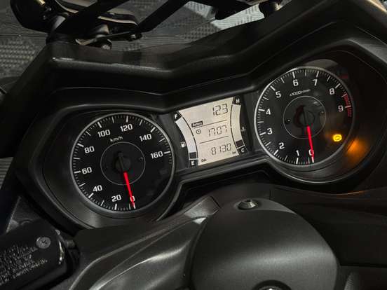 YAMAHA-XMAX ABS-2024
