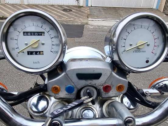 YAMAHA-XV 1100 VIRAGO YAMAHA-XV 1100 VIRAGO-1995