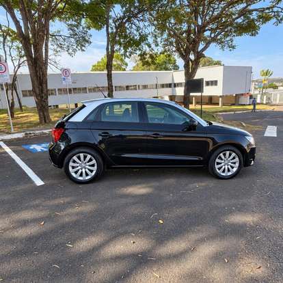 AUDI-A1-2012