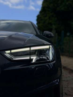 AUDI-A4-2019