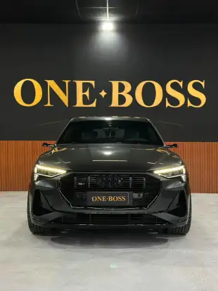 AUDI-E-TRON-2021