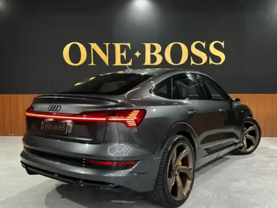 AUDI-E-TRON-ELÉTRICO PERFORMANCE BLACK QUATTRO AUDI-E-TRON-2021