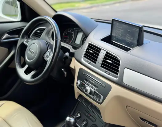 AUDI-Q3-2016