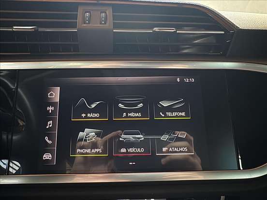 AUDI-Q3-2019