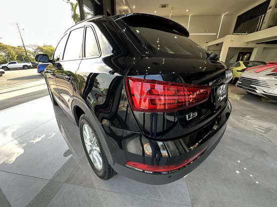 AUDI-Q3-2018