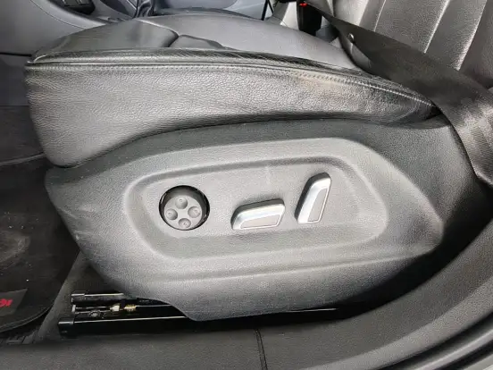 AUDI-Q3-2016