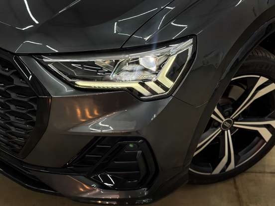 AUDI-Q3-2023
