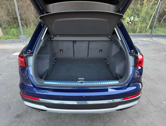 AUDI-Q3-2024
