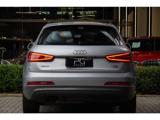 AUDI-Q3-2015
