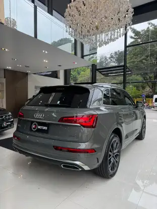 AUDI-Q5-2024