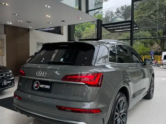 AUDI-Q5-2.0 45 TFSI GASOLINA S-LINE QUATTRO S TRONIC AUDI-Q5-2024