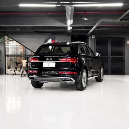 AUDI-Q5-2022
