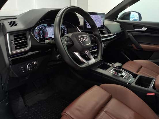 AUDI-Q5-2021