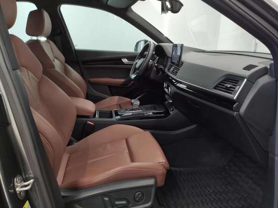 AUDI-Q5-2021
